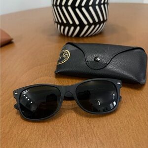 Ray-Ban New Wayfarer Matte Black Sunglasses